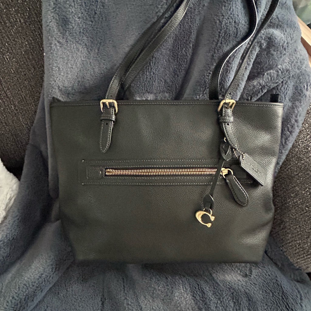 Coach Black Leather Women’s Tote Bag With Gold Hardware